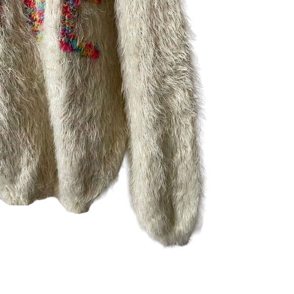 Le Lis Hashtag "Love" Eyelash Oversized Sweater Size Small - Picture 12 of 12